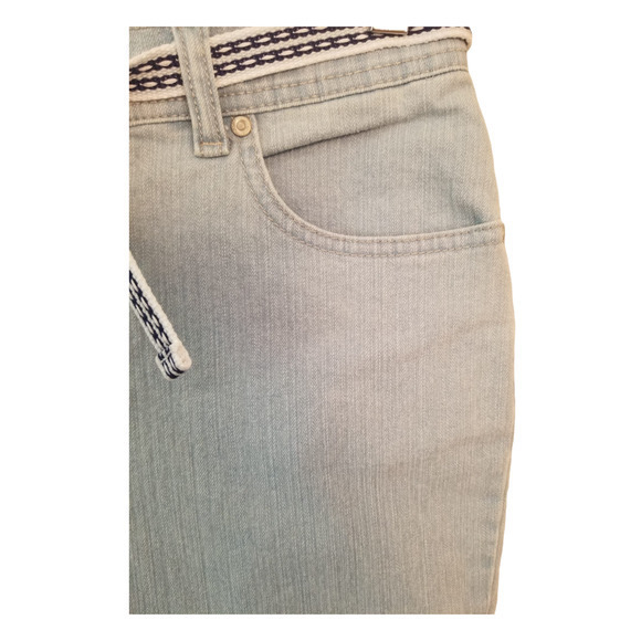 Gloria Vanderbilt Amanda Capri Women's Shorts Light Blue Size 8, Inseam 18 in - Picture 6 of 9